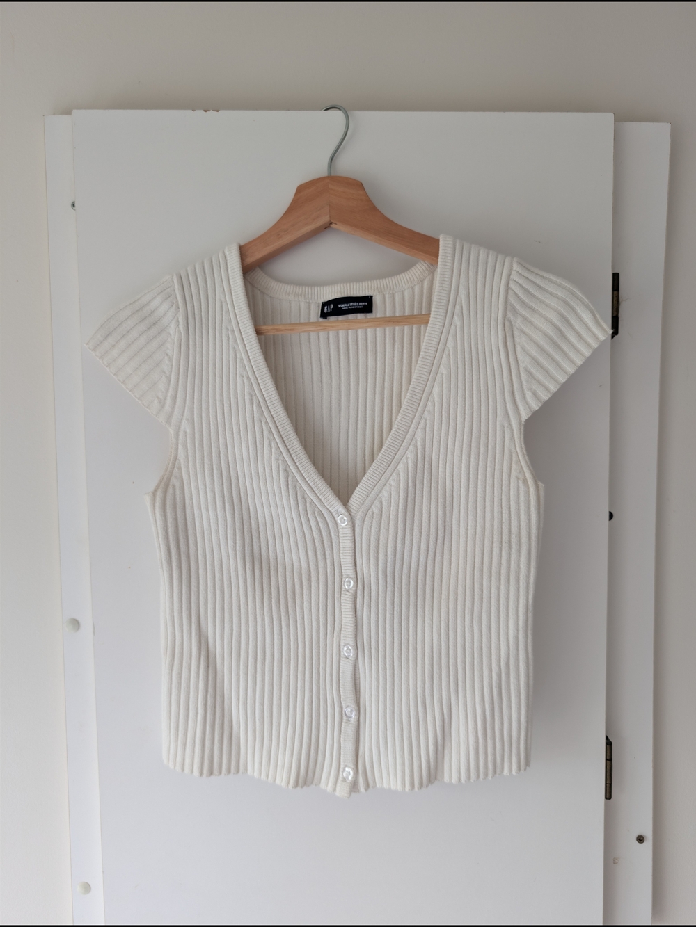 Gap Ribbed Button-Front Cap Sleeve Top